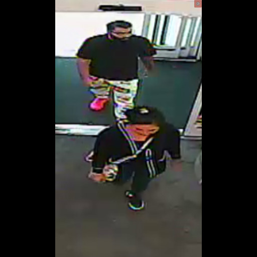 24-4376-02_suspects_enter_store_6764_jersey_shore_pa_5.52pm.png